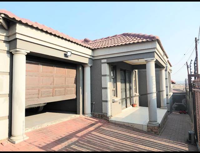 4 BEDROOM HOUSE FOR SALE IN CLAYVILLE